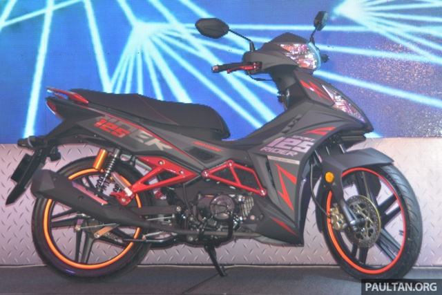 
Tại thị trường Malaysia, SYM Sport Rider 125i có giá khởi điểm 5.450 RM, tương đương 30,1 triệu Đồng.
