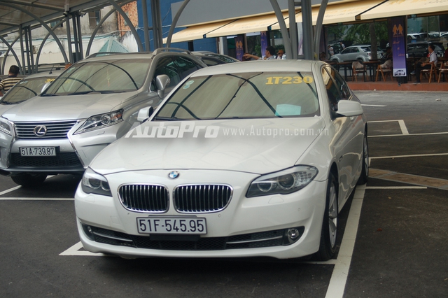 
Chiếc BMW 523i đời 2010 đã đi được 34.000 km đang rao bán với mức giá 1,23 tỷ Đồng.
