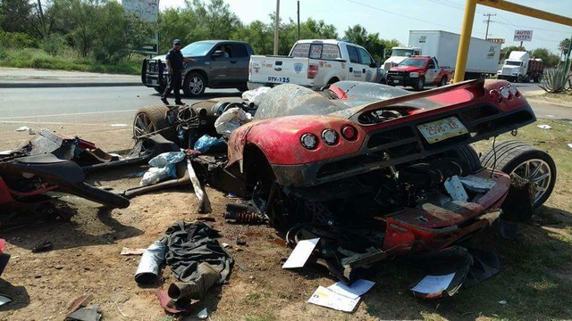 
Siêu phẩm Koenigsegg CCX 33 tỷ Đồng gặp nạn thảm khốc.
