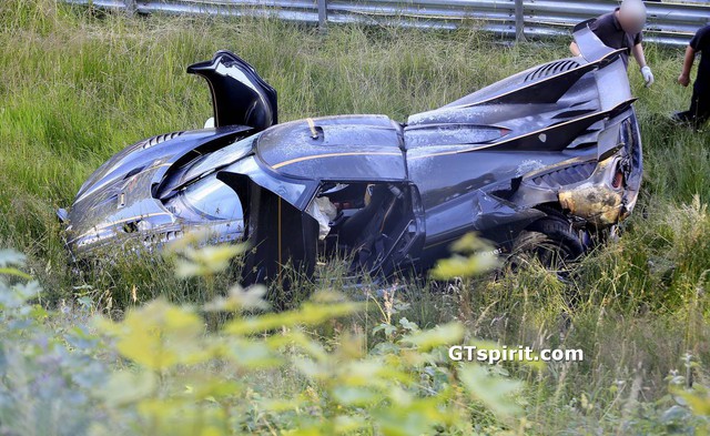 
Koenigsegg One:1 gặp nạn khá nghiêm trọng.

