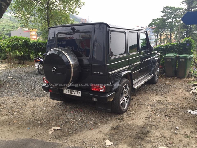 
Cũng mang biển kiểm soát tứ quý 7 là chiếc Mercedes-Benz G63 AMG có hộ khẩu tại Phú Thọ.
