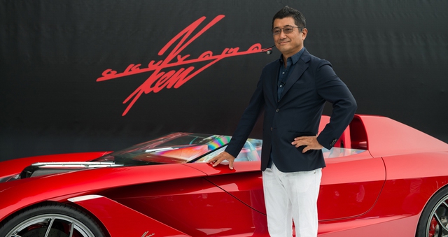 Ken Okuyama, nhà thiết kế đến từ Nhật Bản từng rất nổi tiếng trên thế giới khi là cha đẻ của siêu phẩm Ferrari Enzo và từng tham gia vào quá trình tạo ra chiếc Ferrari P4/5 Pininfarina độc nhất vô nhị trên thế giới với mức giá gần 4 triệu USD.