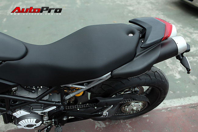 DucatiHypermotard796-21_7f134.jpg