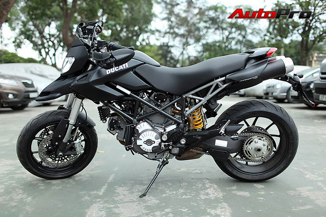 Chi tiết Ducati Hypermotard 950 RVE tại Việt Nam  Xe máy