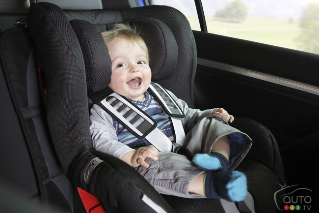 Kinh nghiệm di chuyển an toàn với trẻ nhỏ trong xe hơi 3