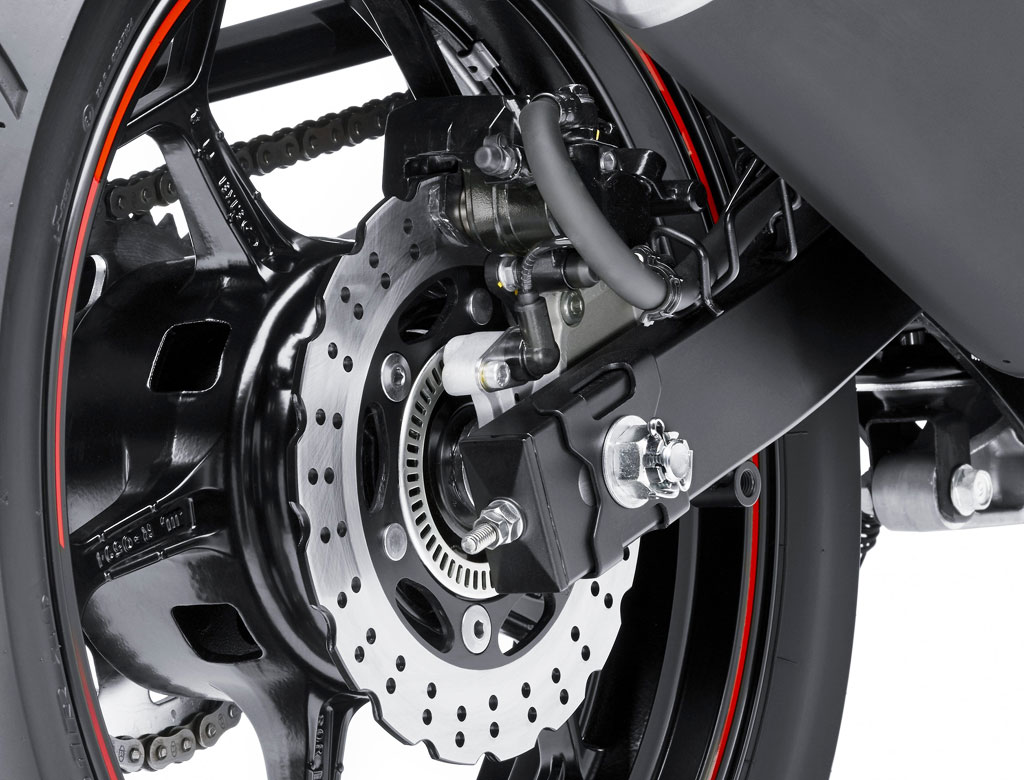Chia sẻ với hơn 94 ninja 300 abs tuyệt vời nhất 6 Kawasaki Ninja 300 2018 trình làng thay đổi tem động cơ giữ nguyên