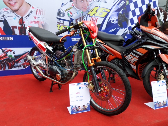 Exciter ba miền tụ hội, Yamaha Việt Nam tặng lốp cỡ lớn cho Nouvo 18