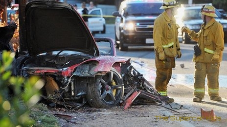 Thêm hình ảnh về hiện trường vụ tai nạn của diễn viên Paul Walker 3