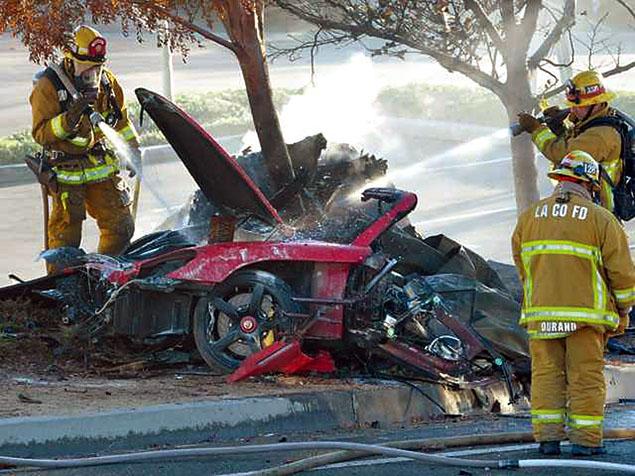 Thêm hình ảnh về hiện trường vụ tai nạn của diễn viên Paul Walker 2