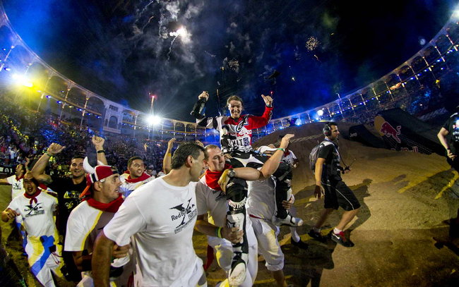 Red Bull X-Fighters World Tour 2014 chính thức khởi động 8