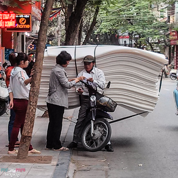 Những hình ảnh về xe máy ở Việt Nam khiến người nước ngoài kinh ngạc 13