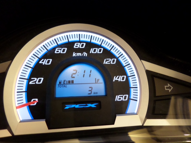 Honda bất ngờ ra mắt PCX 125 phiên bản cao cấp: Thiết kế mới, full LED 18