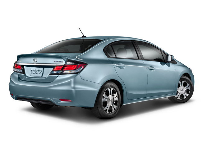 Honda công bố giá bán Civic Hybrid và Civic Natural Gas 2