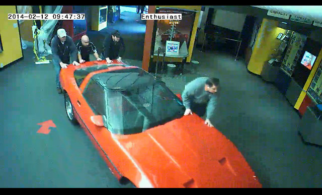 Bảo tàng Corvette "di tản" vì hố tử thần 4