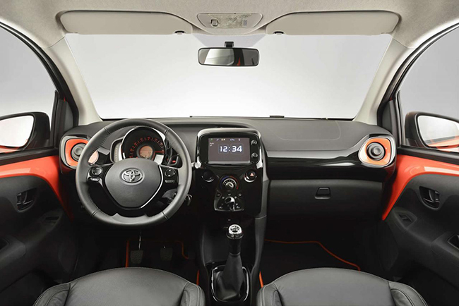 Toyota Aygo 2014: Thiết kế không "đụng hàng" 7