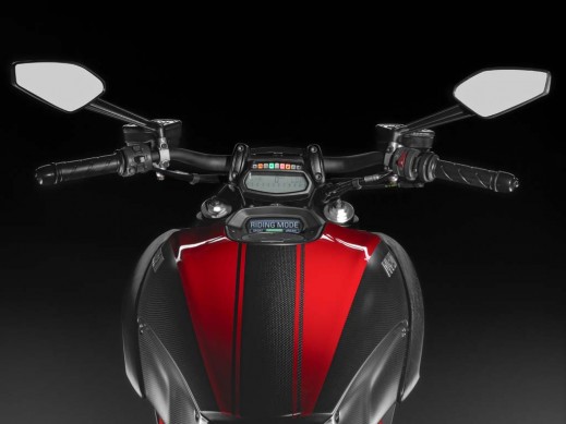 Ducati Diavel 2015 ra mắt với nhiều nâng cấp mới 11