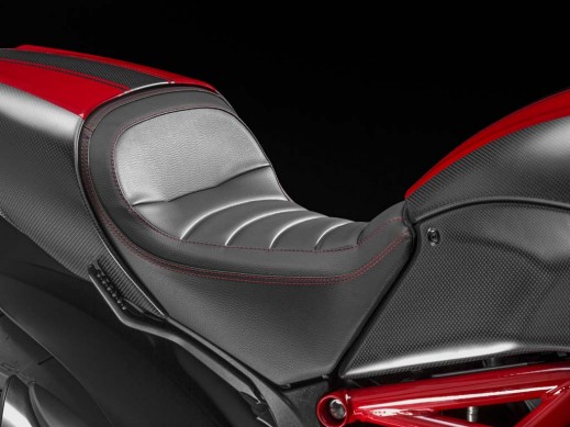 Ducati Diavel 2015 ra mắt với nhiều nâng cấp mới 12