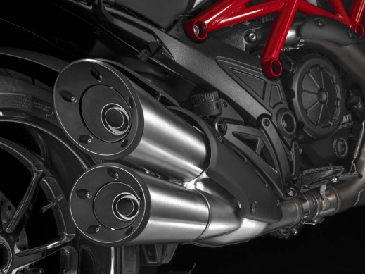 Ducati Diavel 2015 ra mắt với nhiều nâng cấp mới 15