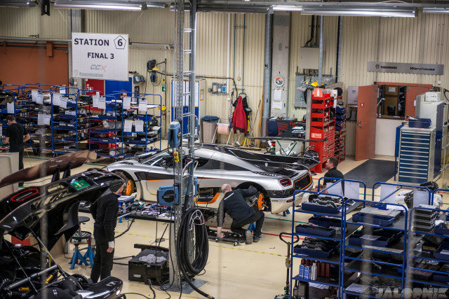 Cận cảnh quá trình hoàn thiện siêu xe Koenigsegg One:1 42