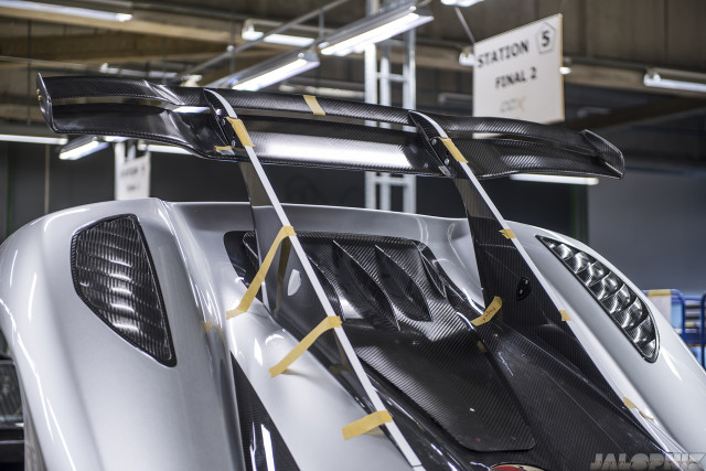 Cận cảnh quá trình hoàn thiện siêu xe Koenigsegg One:1 7