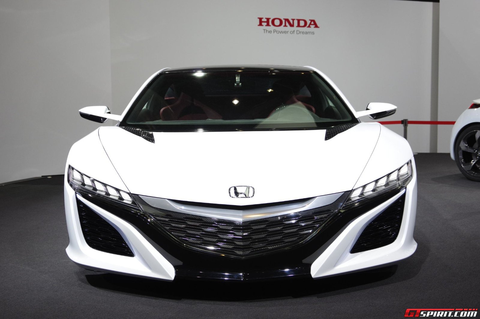 Siêu xe Honda NSX mạnh ngang ngửa McLaren 12C và Ferrari 458 2