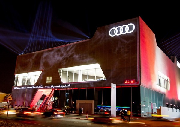 Jennifer Lopez cắt băng khánh thành showroom lớn nhất thế giới của Audi 3