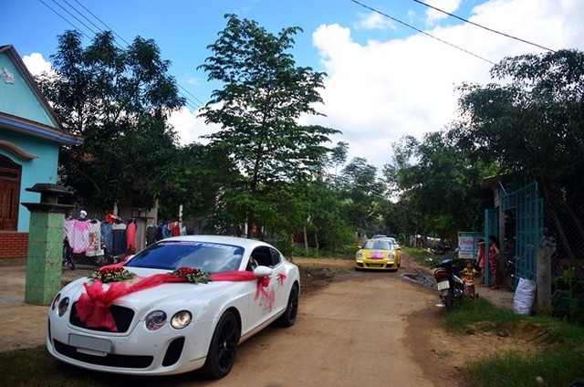 Đây là một xã miền núi Bình Định, giao thông trong làng khá khó khăn.