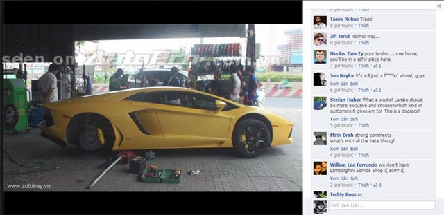 Trang Facebook của GTSpirit đăng hình ảnh chiếc siêu xe Lamborghini Aventador LP700-4 được thay lốp trên vỉa hè Sài Gòn.