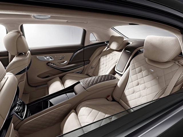 Hình ảnh teaser chính thức cho thấy nội thất siêu sang của Mercedes-Maybach S600 mới.