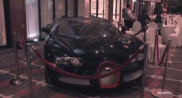Siêu xe Bugatti Veyron cũng có mặt trong cuộc họp kín.