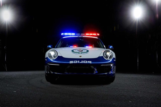 Chiếc Porsche 911 Carrera mới của cảnh sát Úc.