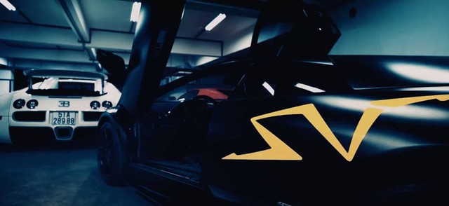 Cặp đôi Bugatti Veyron và Lamborghini Murcielago LP670-4 SuperVeloce trong trailer phim.