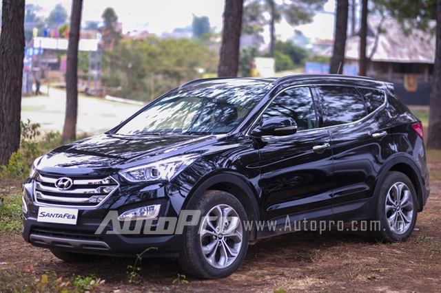 Hyundai SantaFe 2015 có giá bán từ 113 tỷ đồng