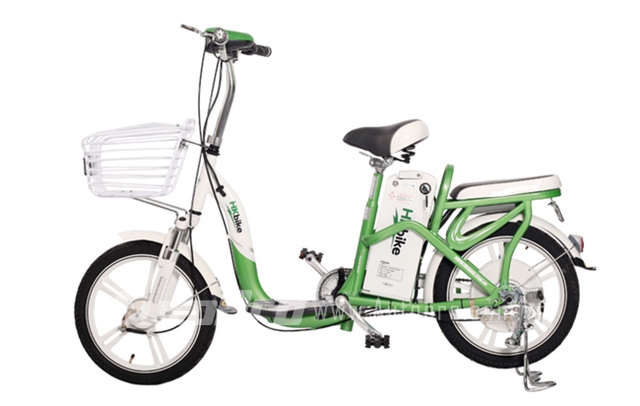 Hkbike Zinger Extra với kiểu dáng gần giống với xe đạp truyền thống và giỏ xe phía trước.