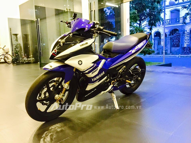 hình ảnh chiếc xe Yamaha Exciter 150cc độ theo phong cách YZR M1 Edition trên Facebook của doanh nhân Quốc Cường - Cường Đôla