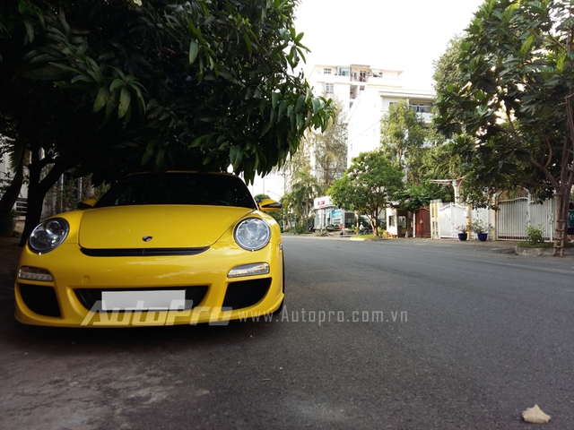 Porsche 911 VGT của hãng độ Vorsteiner duy nhất tại Việt Nam.
