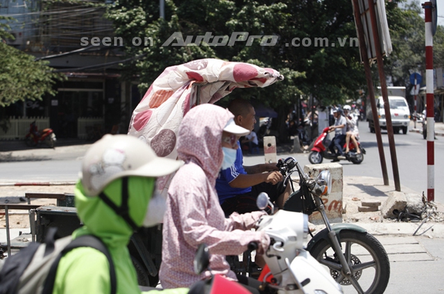 Lắp thêm mui để tránh ánh nắng trực tiếp.