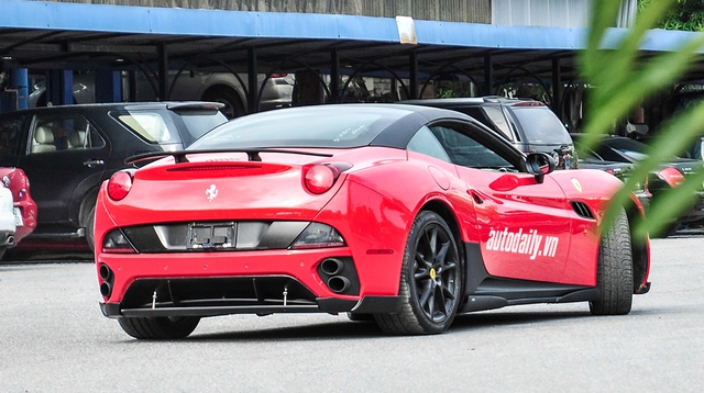 Ferrari California (7).jpg