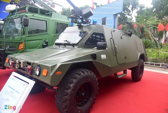 Hàng loạt xe đặc chủng quân đội hội tụ tại Hà Nội
