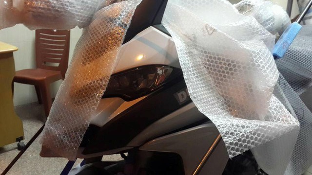 Chiếc Ducati Multistrada 2015 đầu tiên tại Việt Nam có màu trắng muốt. Ảnh: Bi Audy