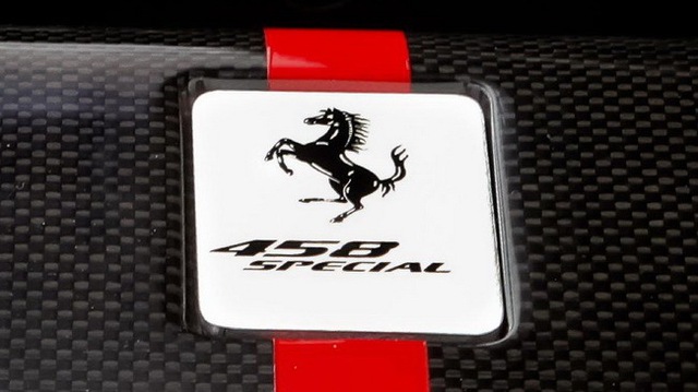 Dòng chữ "458 Speciale" bị viết nhầm thành "458 Special".