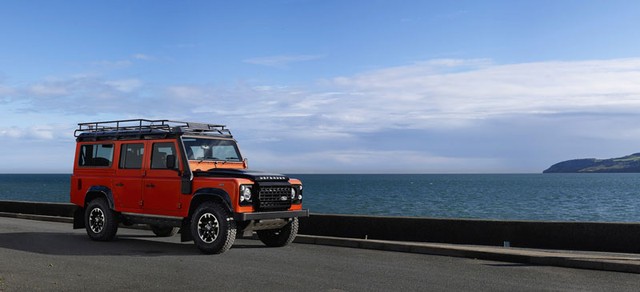 Land Rover Defender Adventure Edition 