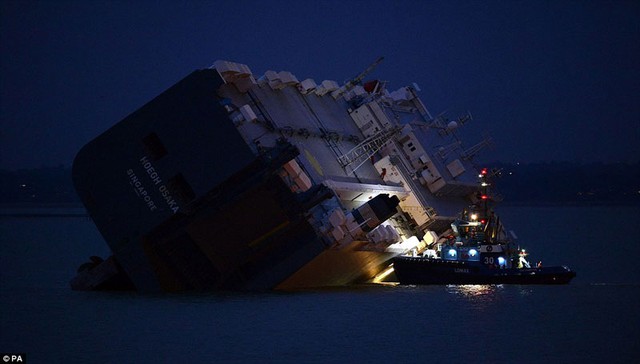 Các thủy thủ đoàn đều không bị thương nặng sau vụ tai nạn hy hữu.