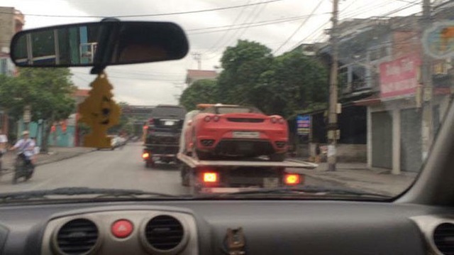 Siêu ngựa F430 Spider đang trên đường về Quảng Ninh để thanh lý. Ảnh: Siêu Xe Đặt Chân Trên Đất Quảng Ninh.