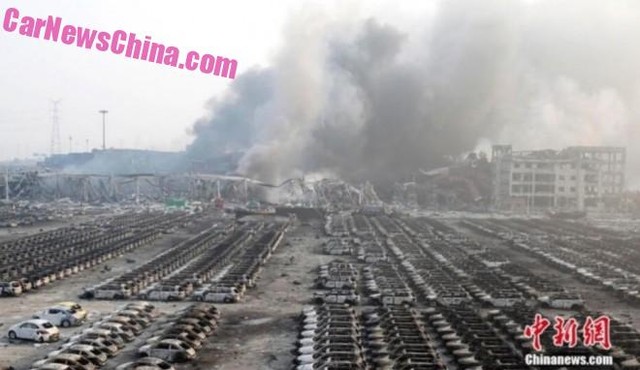 Toàn cảnh cảng Thiên Tân hoang tàn sau vụ cháy nổ kinh hoàng.