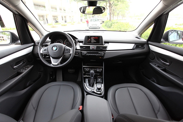 Nội thất khá đặc trưng của những dòng xe BMW