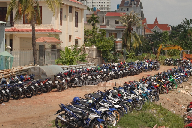Gần 300 chiếc Yamaha Exciter tham dự vào sự kiện này.