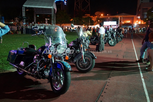 Dàn xe Harley Davidson góp mặt tại live concert PHÁ.