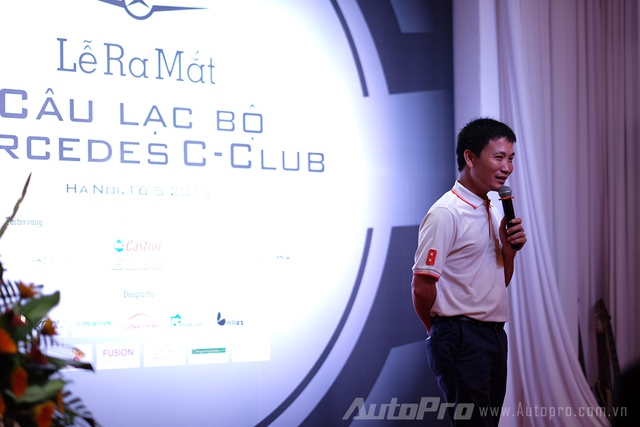 Anh Nguyễn Mạnh Thắng lên phát biểu chúc mừng C-Club thành lập.