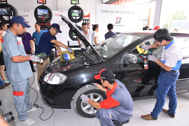 
Bridgestone đã phối hợp cùng ba thương hiệu uy tín trong ngành linh kiện ô tô Idemitsu, Bosch, 3M để mang đến cho các chủ xe ô tô tại Tây Ninh sự phục vụ hoàn hảo nhất thông qua việc kiểm tra và bảo dưỡng xe.
